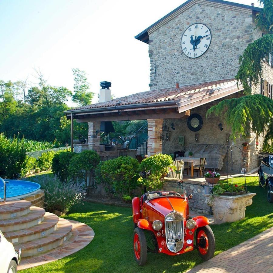 Gallo Delle Pille Monzambano Bagian luar foto