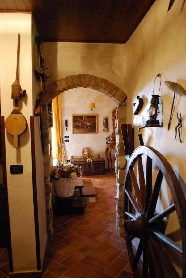 Gallo Delle Pille Monzambano Bagian luar foto