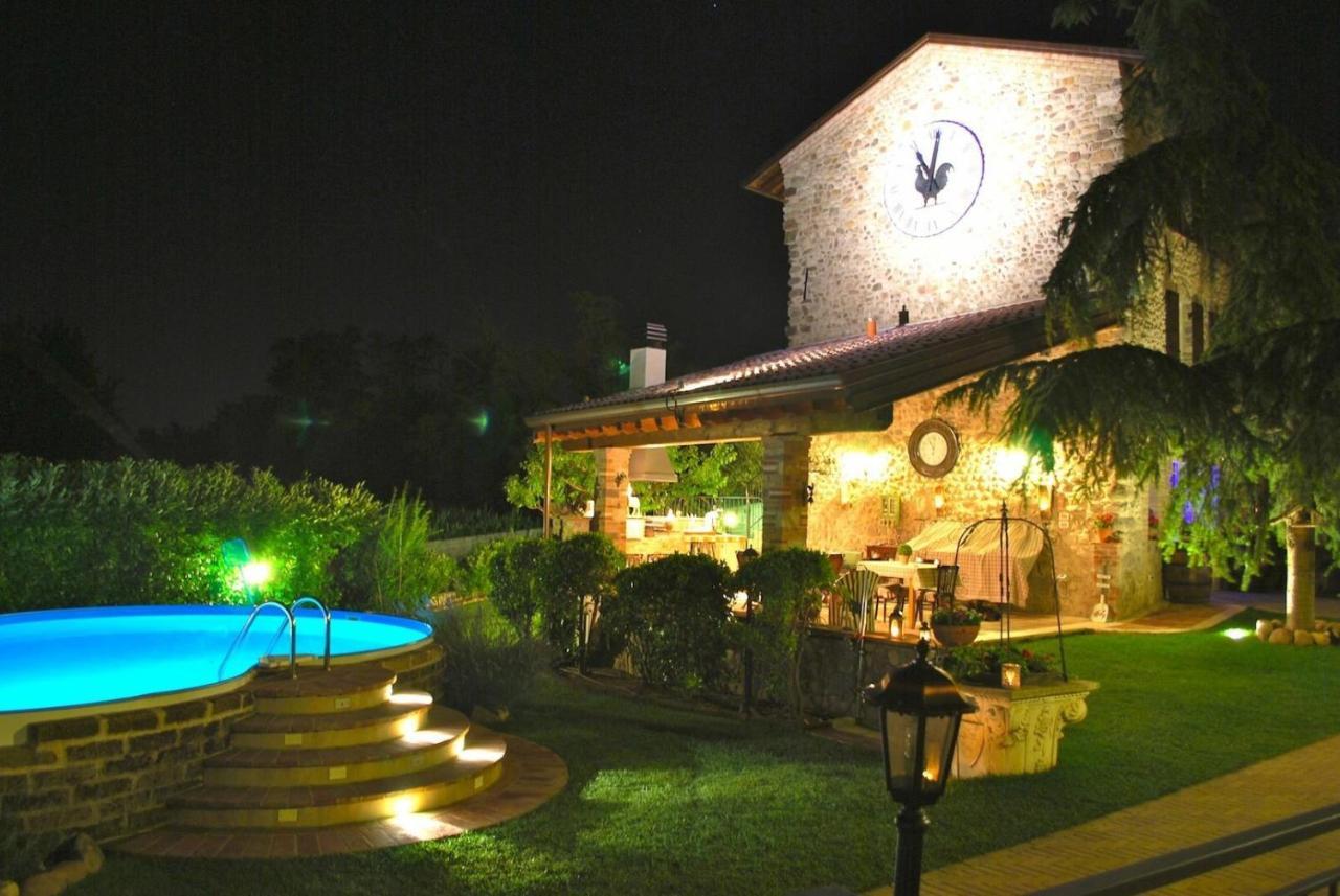 Gallo Delle Pille Monzambano Bagian luar foto