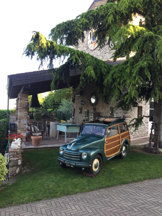 Gallo Delle Pille Monzambano Bagian luar foto